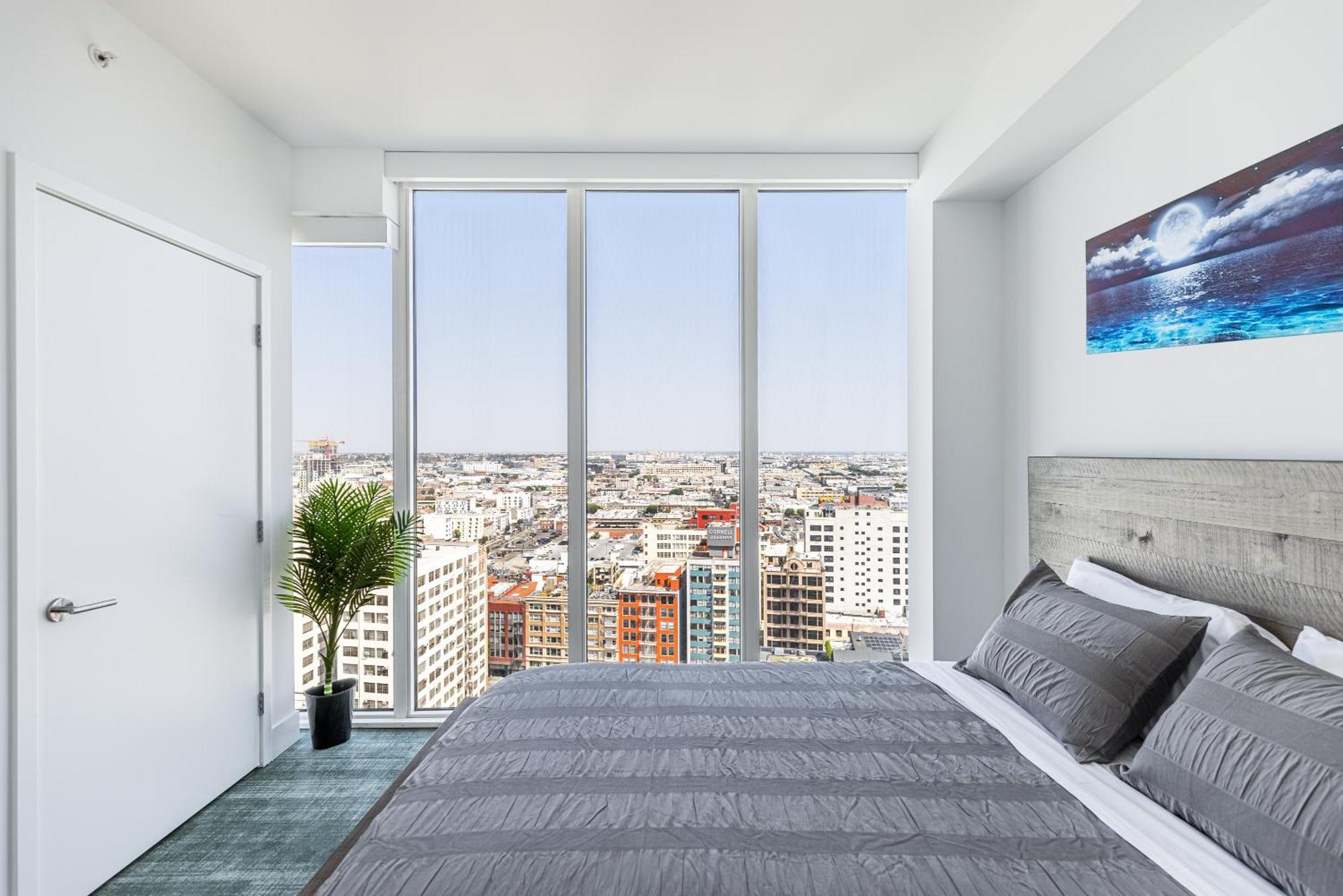 Top Floor High Rise 3 Bed Dtla Skyscraper Penthouse Los Angeles Exterior photo