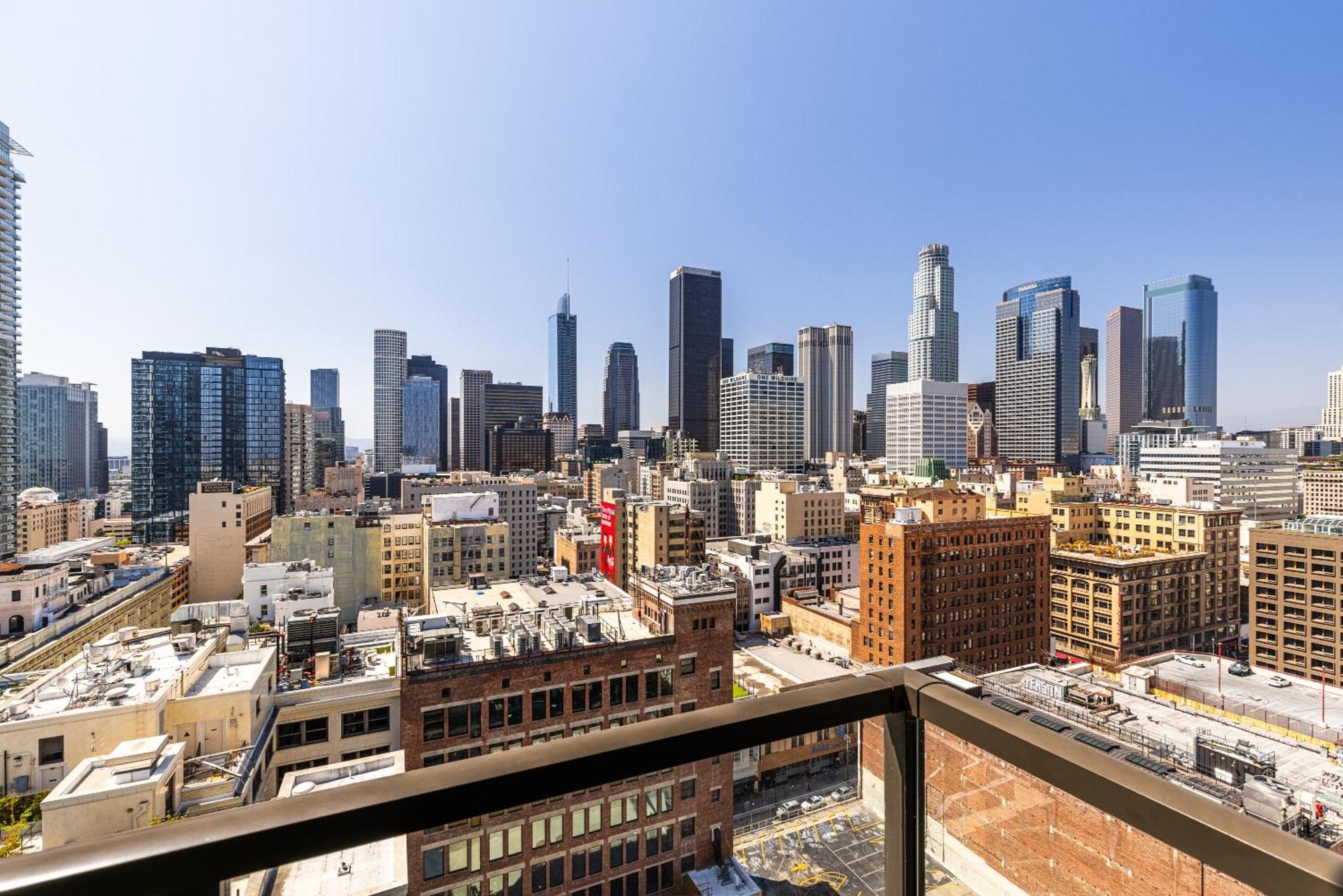 Top Floor High Rise 3 Bed Dtla Skyscraper Penthouse Los Angeles Exterior photo