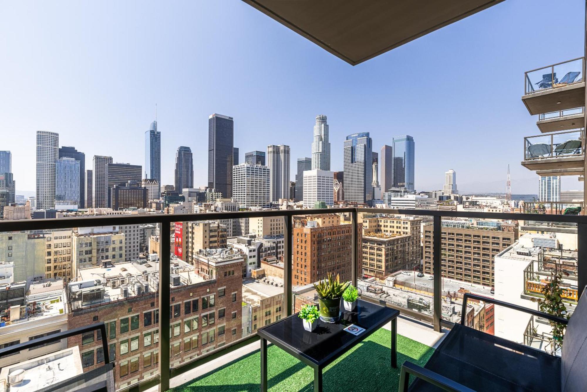 Top Floor High Rise 3 Bed Dtla Skyscraper Penthouse Los Angeles Exterior photo